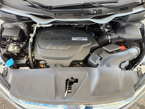 Used 2019 Honda Odyssey EX image 12