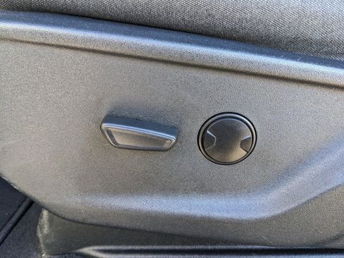 Used 2025 Ford F250 XLT image 41