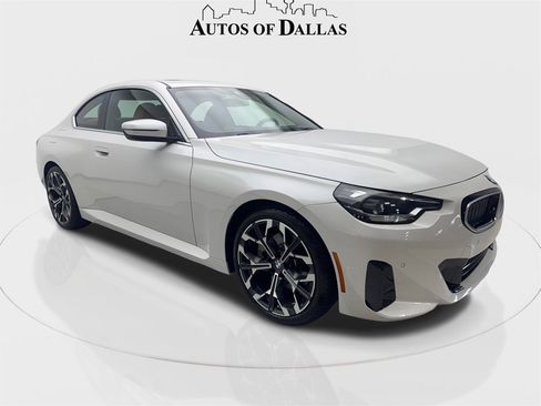 Used 2025 BMW 230i Coupe w/ M Sport Package image 4