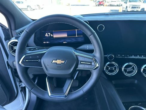 Used 2024 Chevrolet Blazer EV LT AWD/4WD image 12