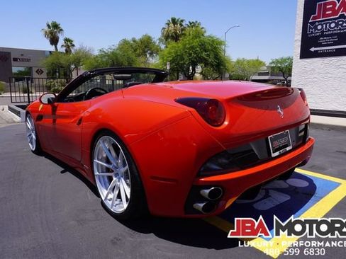 Used 2014 Ferrari California RWD image 74