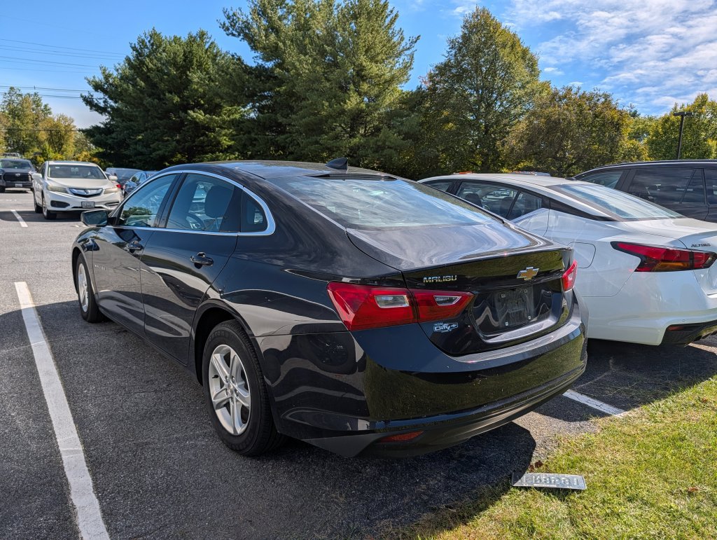 Used 2023 Chevrolet Malibu LS FWD image 4