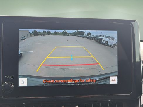 Used 2023 Toyota Corolla Cross AWD Hybrid image 23