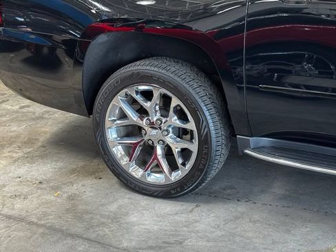 Used 2020 Chevrolet Suburban Premier w/ Max Trailering Package AWD/4WD image 35