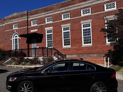 Used 2015 Volvo S60 T6 Platinum image 16