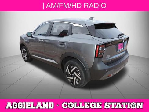 Certified 2025 Nissan Kicks SV FWD image 6