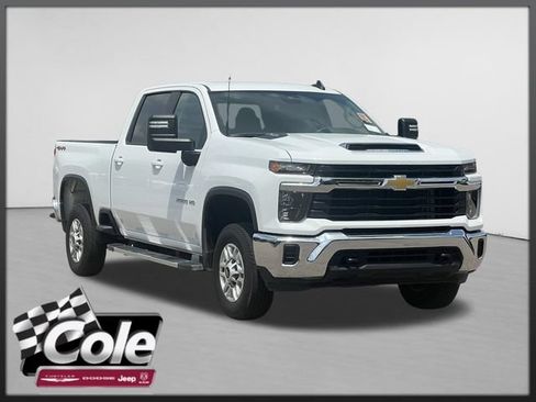 Used 2026 Chevrolet Silverado 2500 LT w/ Snow Plow Prep/Camper Package AWD/4WD image 1