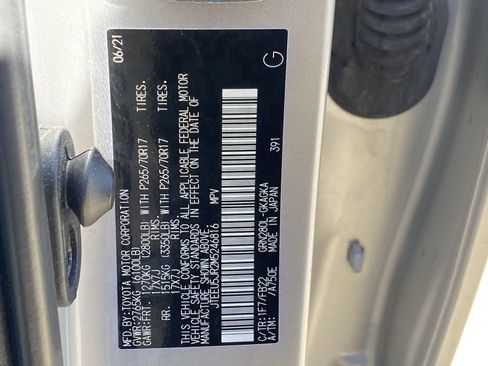 Used 2021 Toyota 4Runner SR5 image 33