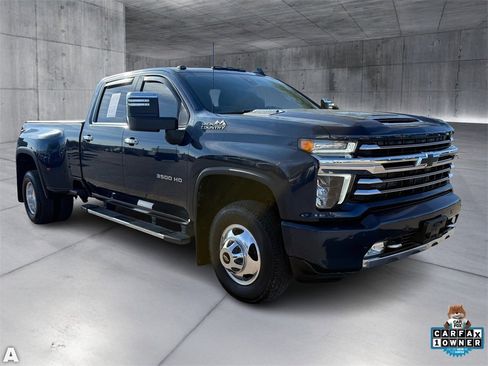Used 2022 Chevrolet Silverado 3500 High Country w/ Technology Package image 9