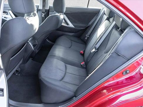 Used 2011 Toyota Camry SE image 19