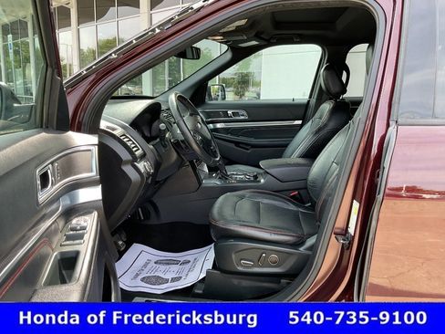 Used 2018 Ford Explorer Sport AWD/4WD image 32