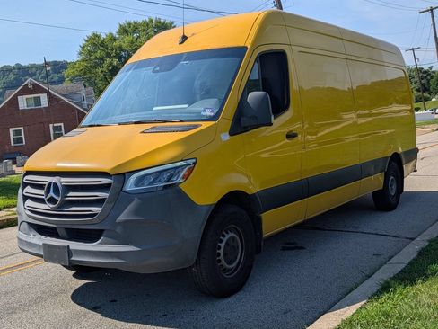 Used 2021 Mercedes-Benz Sprinter 2500 w/ Acoustic Package image 8