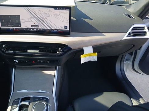 New 2025 BMW 330i Sedan w/ M Sport Package image 22