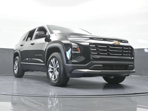 Used 2026 Chevrolet Equinox LT FWD image 58