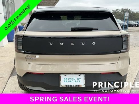 New 2026 Volvo EX30 Cross Country Ultra image 11