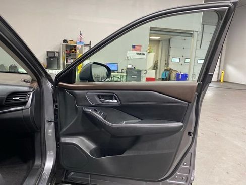 Certified 2023 Nissan Rogue SV w/ SV Premium B Package AWD/4WD image 29