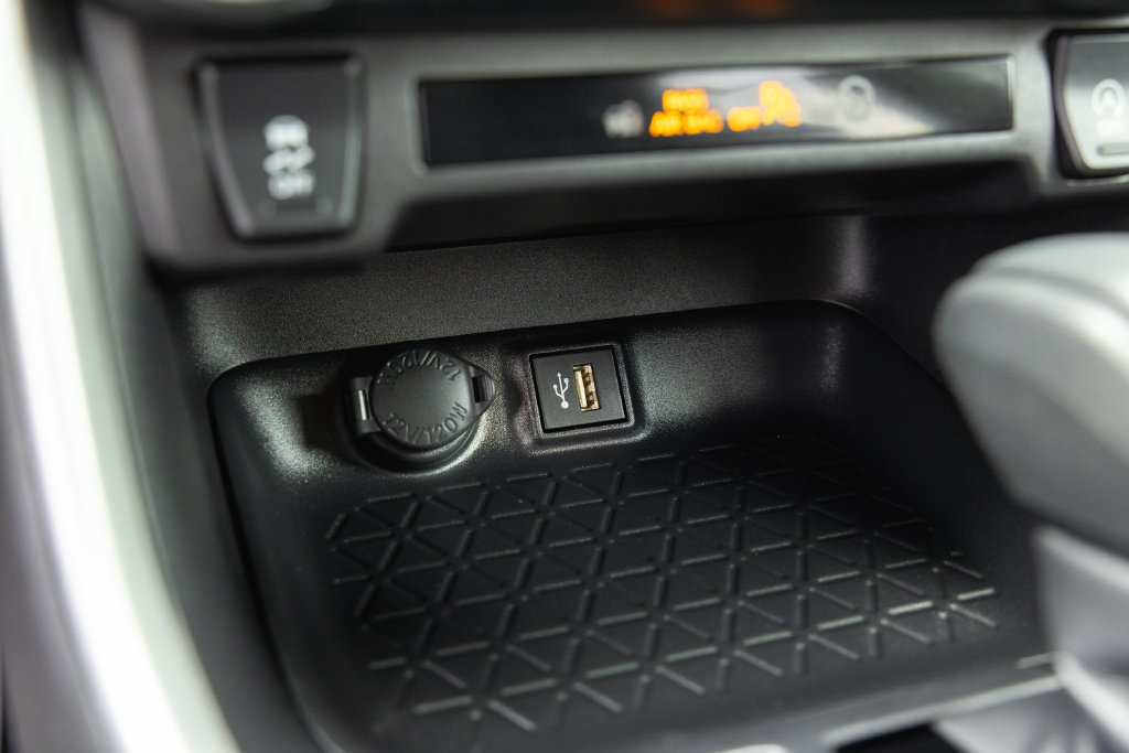 Certified 2025 Toyota RAV4 LE FWD image 20
