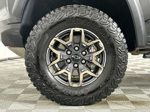 Used 2024 Chevrolet Colorado ZR2 AWD/4WD image 30