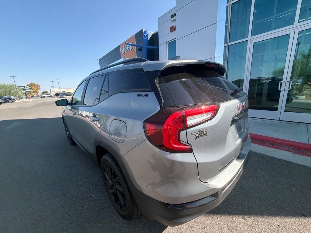 Used 2023 GMC Terrain SLE w/ Elevation Edition FWD image 16