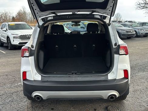 Used 2020 Ford Escape SE image 34