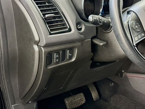 Used 2024 Mitsubishi Outlander Sport SE image 17