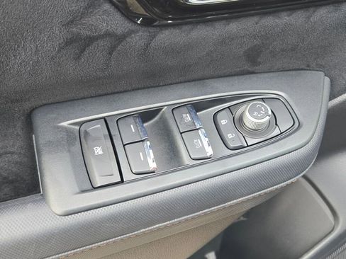 Used 2025 Subaru Forester Touring image 29