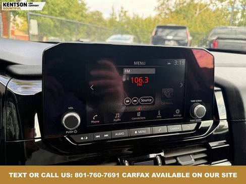 Used 2025 Nissan Pathfinder SV image 29