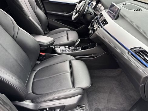 Used 2021 BMW X1 sDrive28i w/ M Sport Package image 8