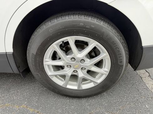 Used 2023 Chevrolet Equinox LS FWD image 45