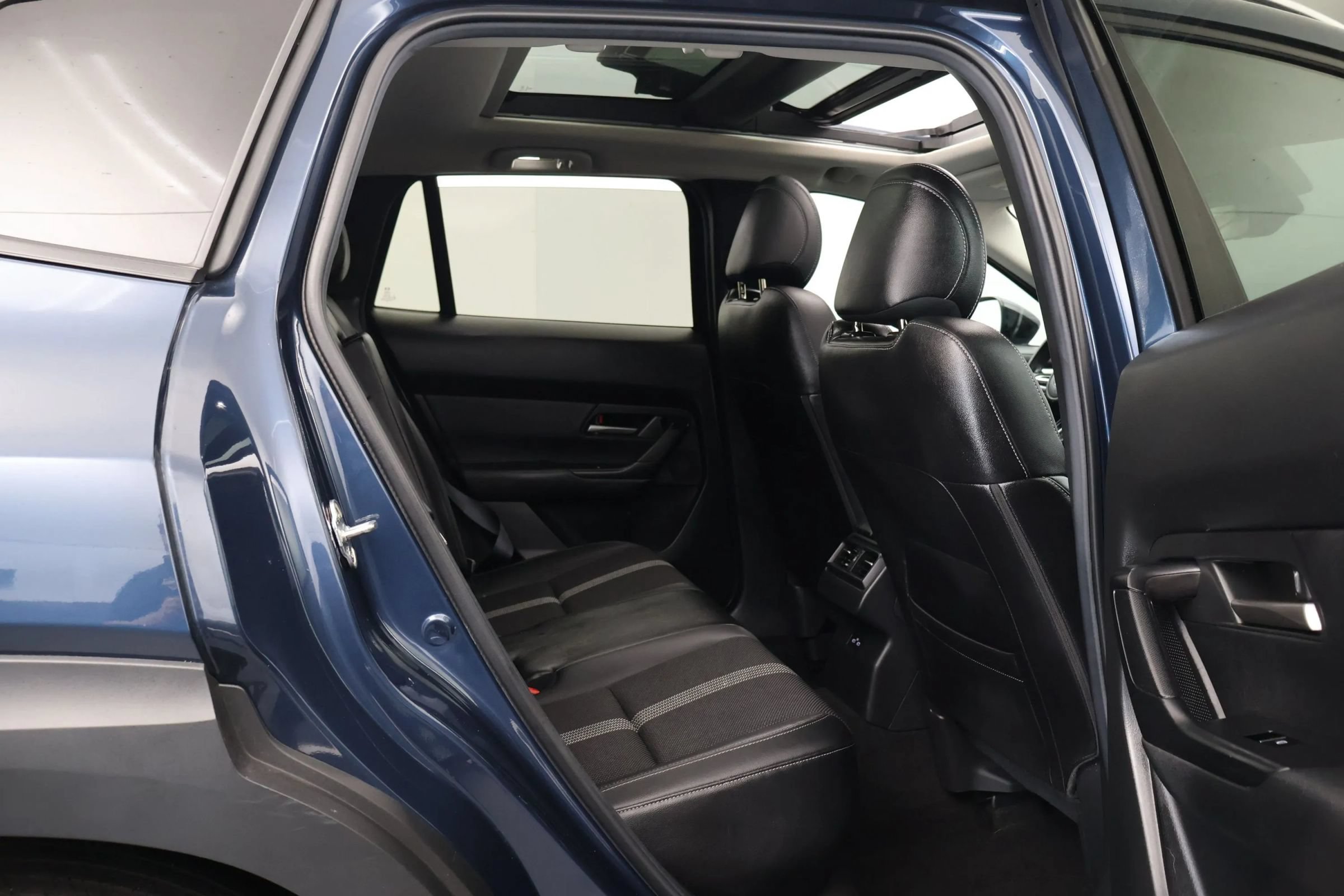 Used 2025 MAZDA CX-50 AWD 2.5 S w/ Premium Package image 15