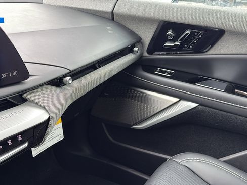 New 2026 Cadillac Optiq Luxury 2 image 24