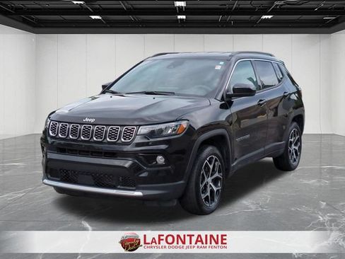 Used 2024 Jeep Compass Limited AWD/4WD image 1