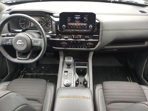 Used 2025 Nissan Pathfinder Rock Creek image 25