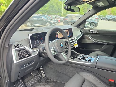New 2026 BMW X5 xDrive40i w/ M Sport Package AWD/4WD image 22