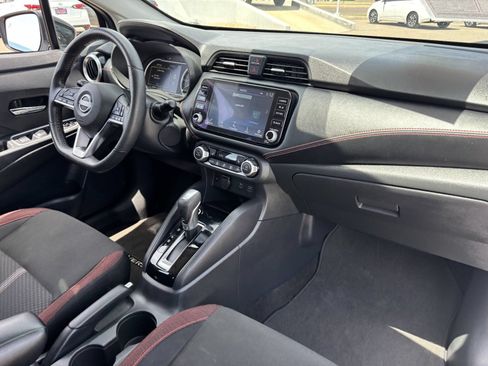 Used 2025 Nissan Versa SR FWD image 12
