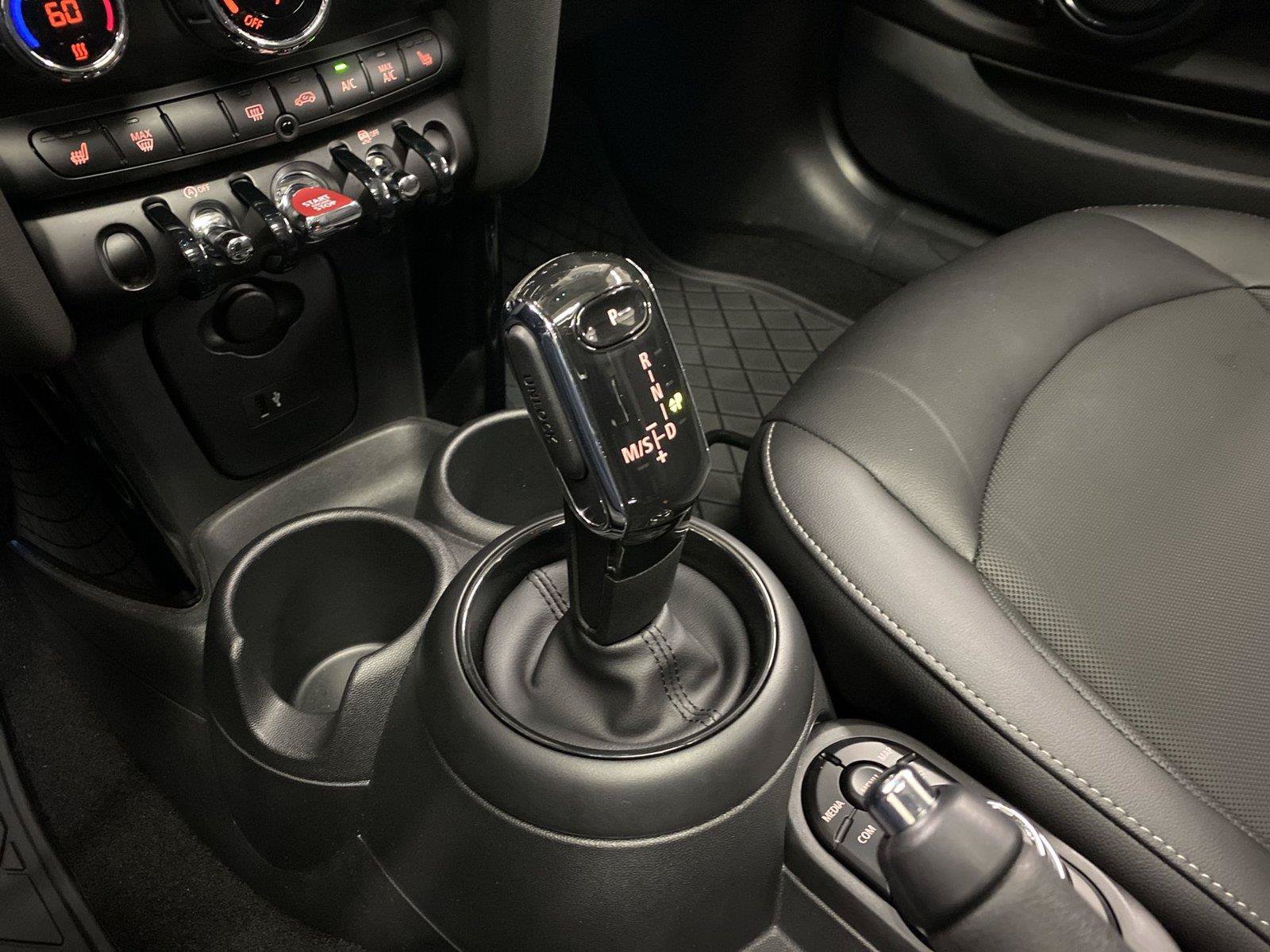 Used 2023 MINI Cooper 2-Door Hardtop FWD image 25