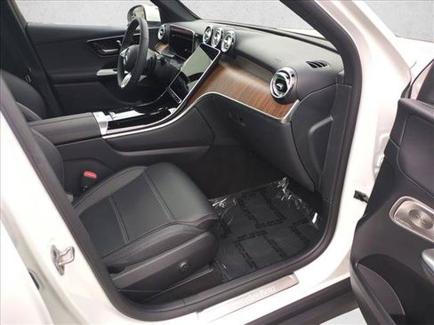 Certified 2025 Mercedes-Benz GLC 350e 4MATIC image 26