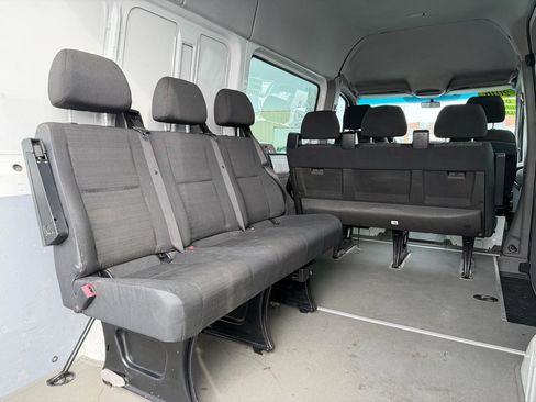 Used 2016 Freightliner Sprinter 2500 RWD image 11