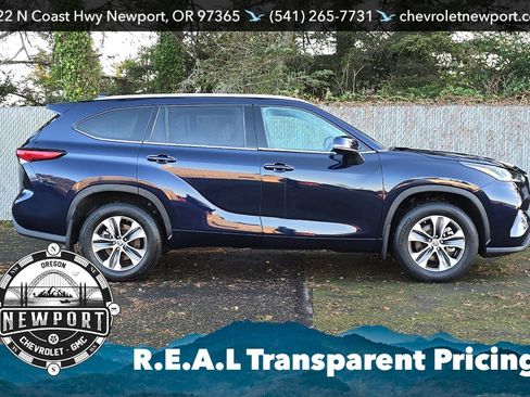 Used 2022 Toyota Highlander XLE image 3