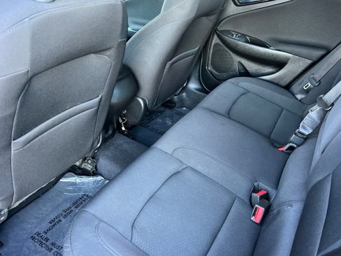 Used 2017 Chevrolet Malibu LS FWD image 4