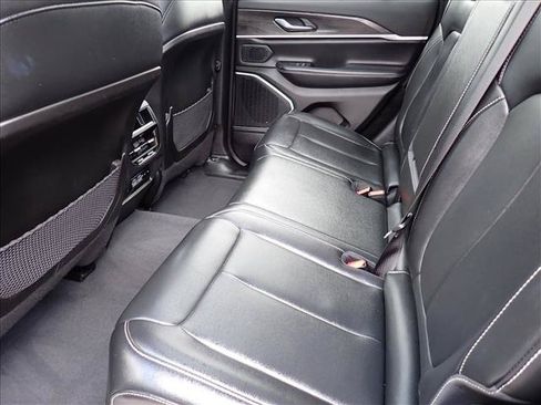 Used 2023 Jeep Grand Cherokee 4WD 4xe image 10