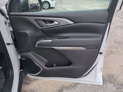 Used 2024 Chevrolet Traverse LT w/ Enhanced Driving Package image 30