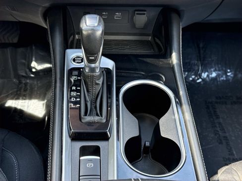 Used 2023 Nissan Altima 2.5 SV w/ SV Premium Package AWD/4WD image 13