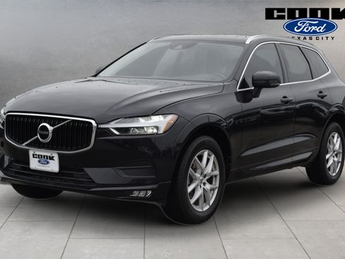 Used 2021 Volvo XC60 T5 Momentum w/ Premium Package FWD image 1