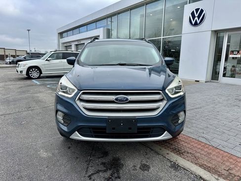 Used 2018 Ford Escape SEL image 2