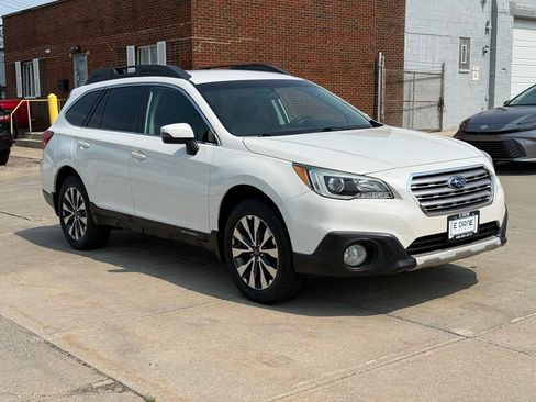 Used 2015 Subaru Outback 2.5i Limited AWD/4WD image 4