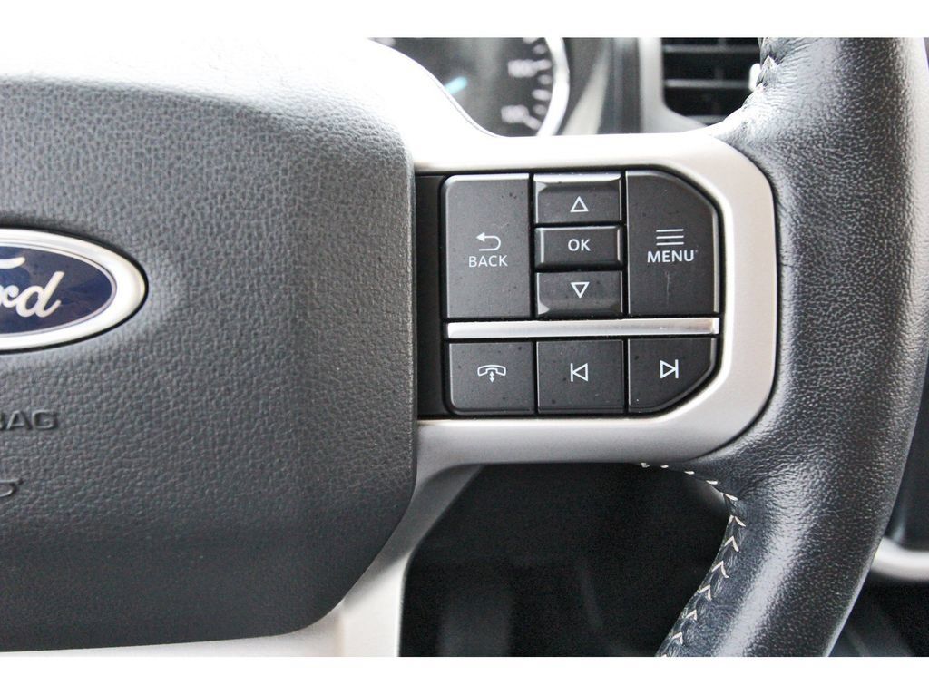 Certified 2022 Ford Expedition XLT RWD image 19
