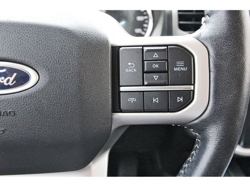 Used 2022 Ford Expedition XLT RWD image 19