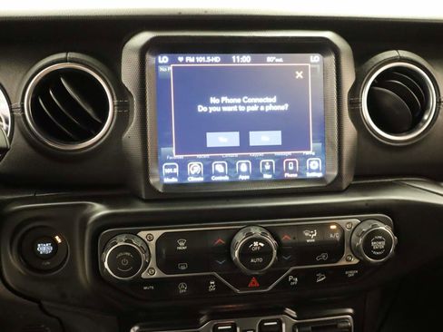 Used 2021 Jeep Wrangler Unlimited Sahara AWD/4WD image 12