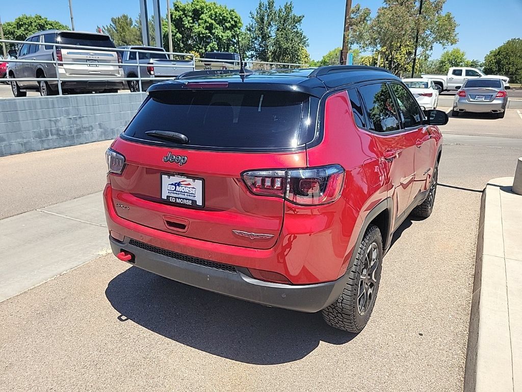 Used 2025 Jeep Compass Trailhawk AWD/4WD image 7
